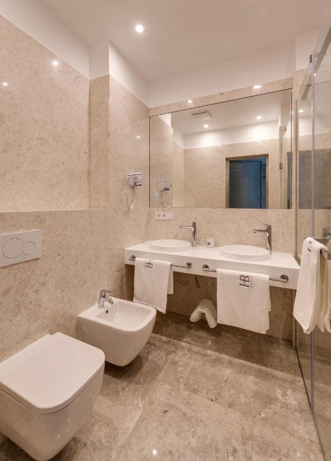 Basis Apartments - Adults Only Kyjev Exteriér fotografie